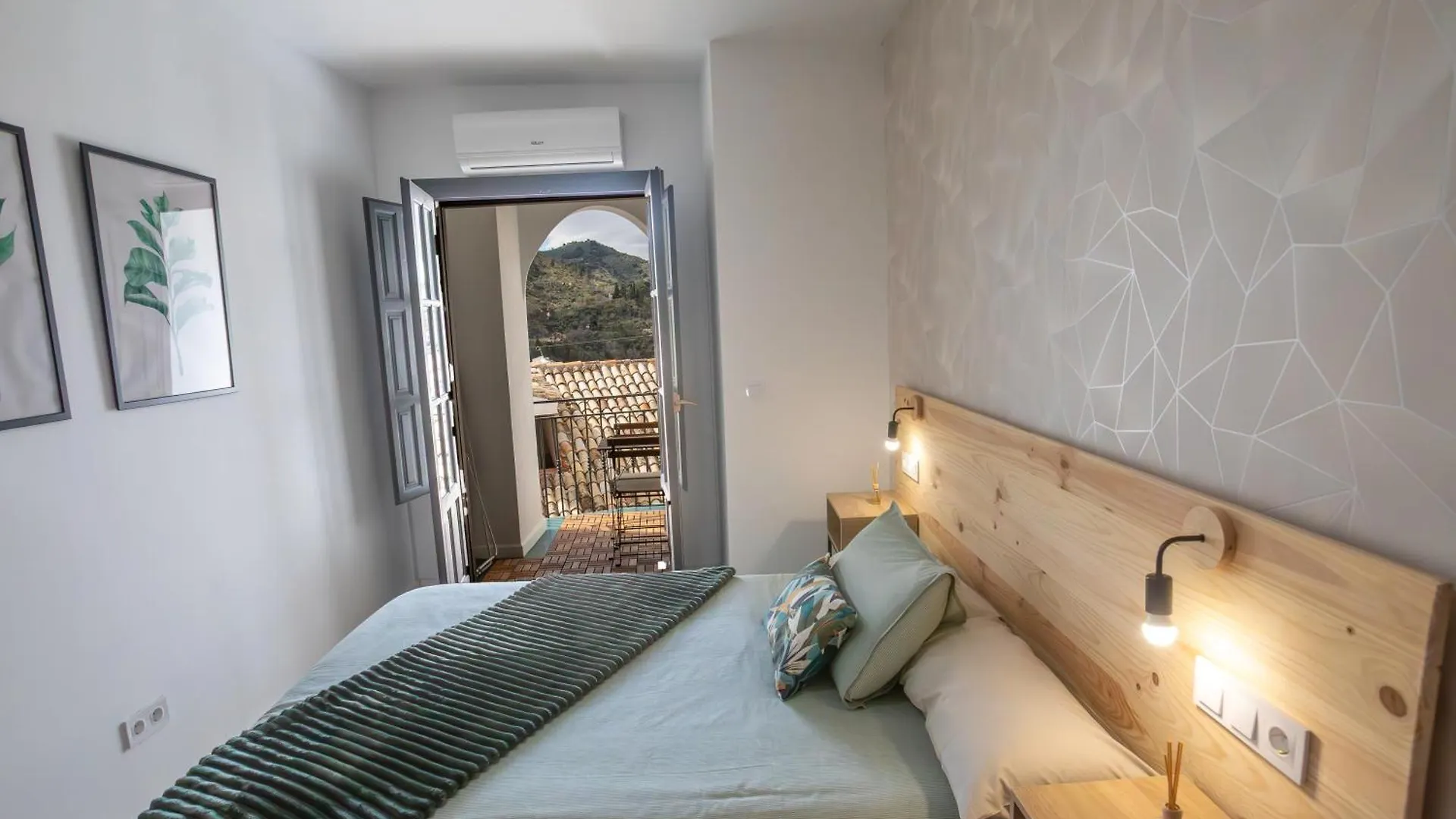 Coque Apartment Cazorla Spain